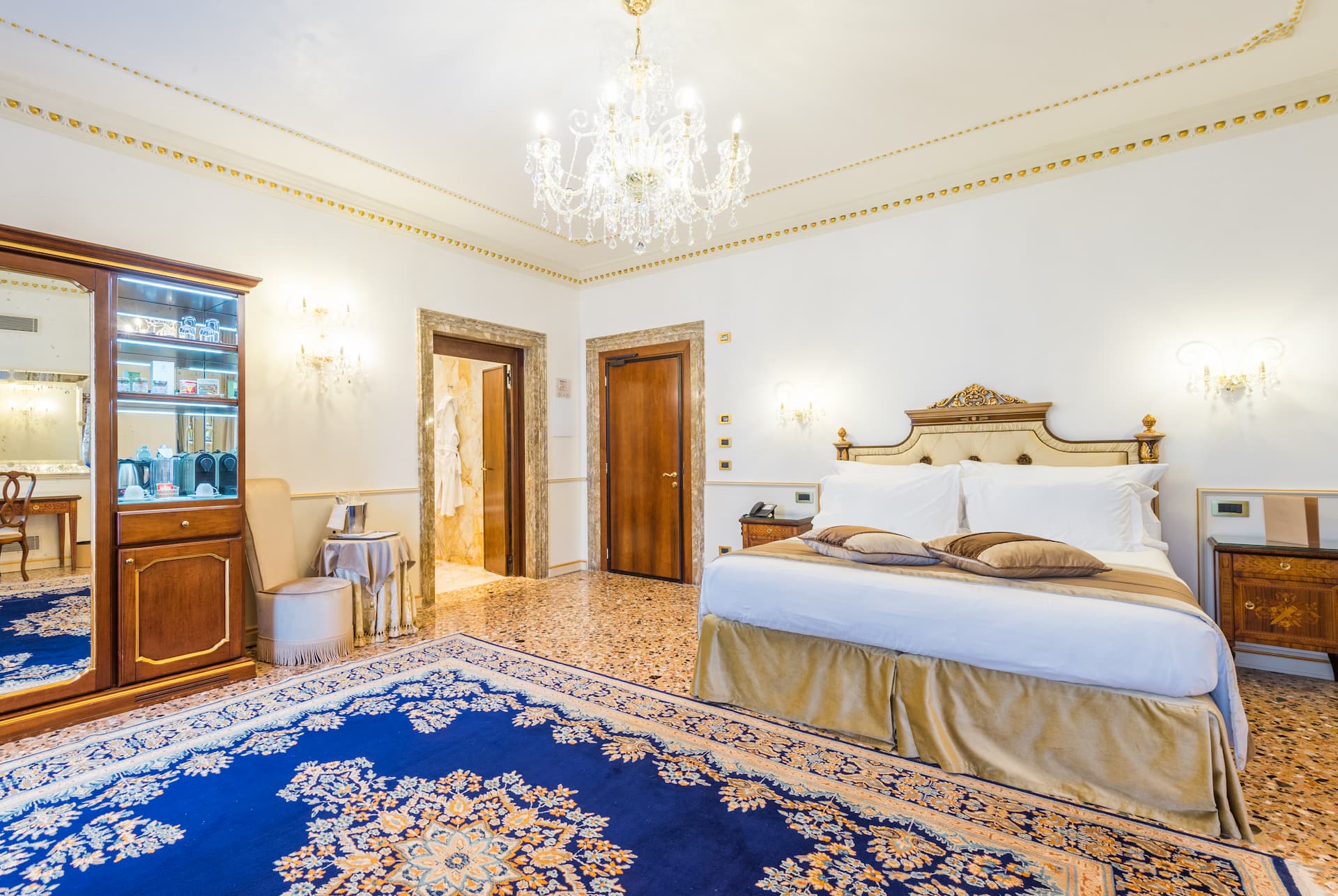 Ai Cavalieri Jr Suite 188